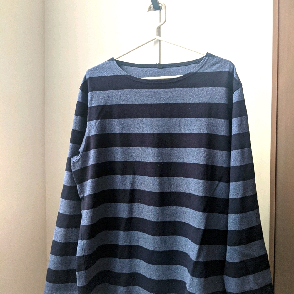 Men's 100% cotton Uniqlo long sleeve shirt